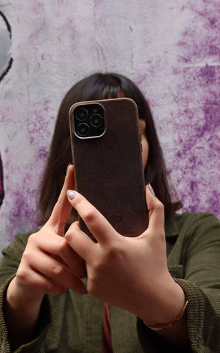 3 Tips for Buying a Leather iPhone Case - BlackBrook Case