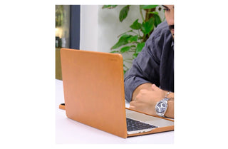 Best MacBook Pro 16 Leather Cases: Hardshell vs Sleeve For Work And Travel - BlackBrook Case