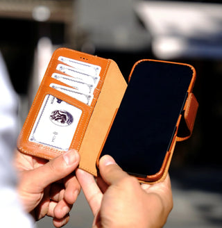  A picture of an iPhone 17 with Blackbrook’s leather wallet case.