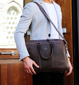 How to Choose the Perfect Leather Messenger Bag - BlackBrook Case