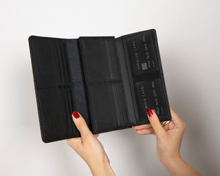 Noble Leather Women's Wallet, Pebble Black