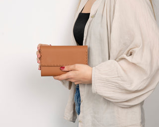 Linea Leather Women's Wallet, Brown