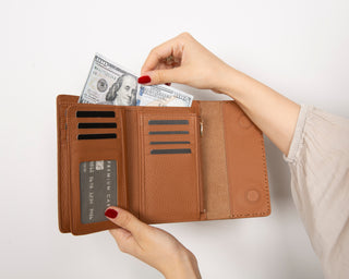 Linea Leather Women's Wallet, Brown