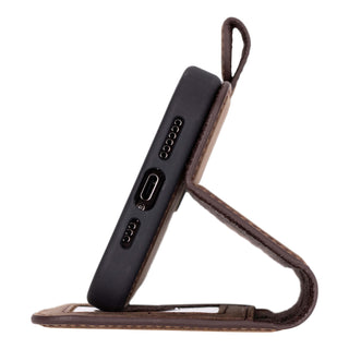 Carter Detachable Leather Wallet Case – iPhone 16 Pro Max, Distressed Coffee