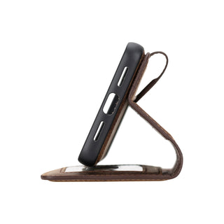 Carter Detachable Leather Wallet Case – Pixel 8 Pro, Distressed Coffee