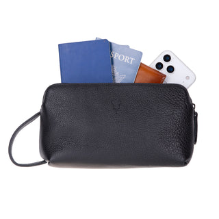 Carrera Montelaro — Full-Grain Cowhide Handheld & Toiletry Bag, Pebble Black