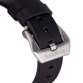 Modern Newport Leather Band – Apple Watch 46 mm (Distressed Black, Silver Hardware)