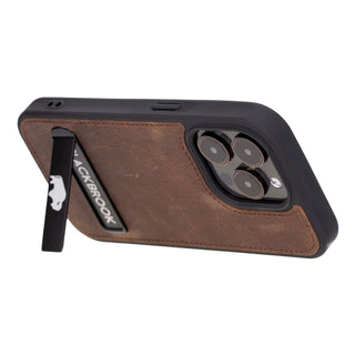 Reed Leather Snap‑On Case with Stand – iPhone 15 Pro, Distressed Coffee