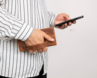 Aura Leather Women's Wallet, Saddle Brown - UnBranded