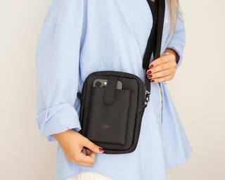 Dillon Full‑Grain Leather Crossbody Bag – Pebble Black - BlackBrook Case