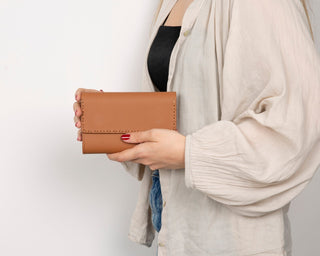 Linea Leather Women's Wallet, Brown - BlackBrook Case
